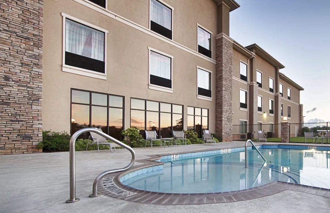 Best Western Plus Texarkana Inn and Suites